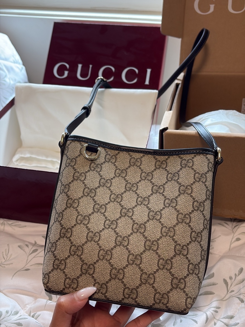 Gucci Beige GG Supreme Canvas Shoulder Bag with Black Trim